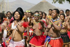 girls dancing topless